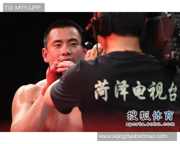 老队友重聚特狮与伊涅斯塔亲密合影温馨互动令人感动