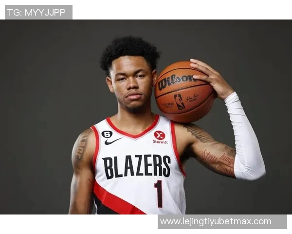 马祖拉称安芬尼西蒙斯在球队调整期中付出最多牺牲与努力